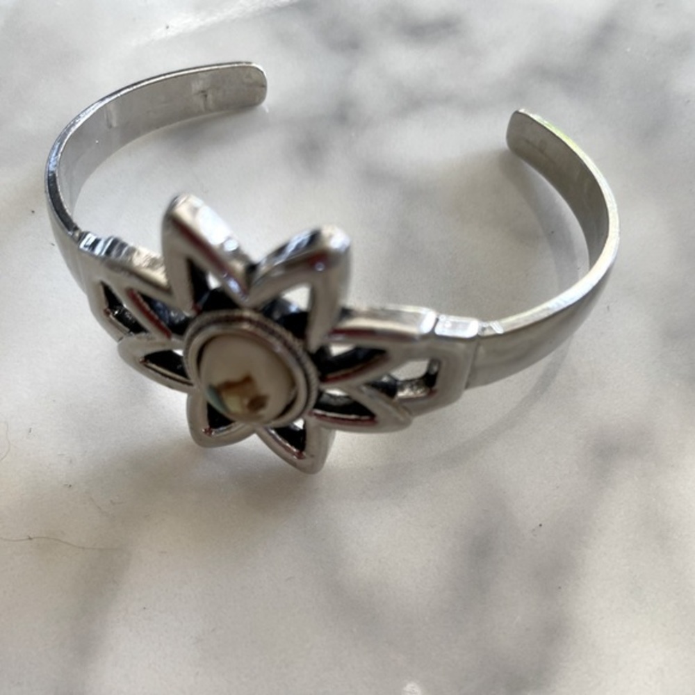 Star shaped bracelet